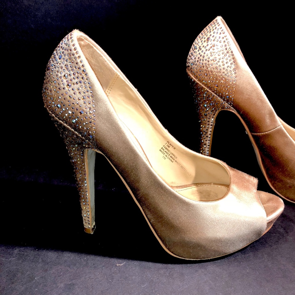 STEVE MADDEN PEEP TOE SATIN PLAYY-R STILETTOS (7.5